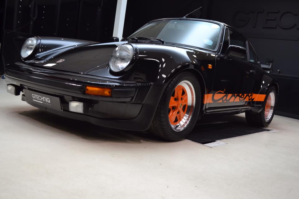 1977 Porsche 911SC paintwork after correction and coating